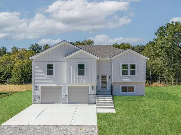 326 NE 21st Rd, Warrensburg, MO 64093