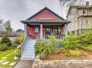 26 SW Curry St, Portland, OR 97239