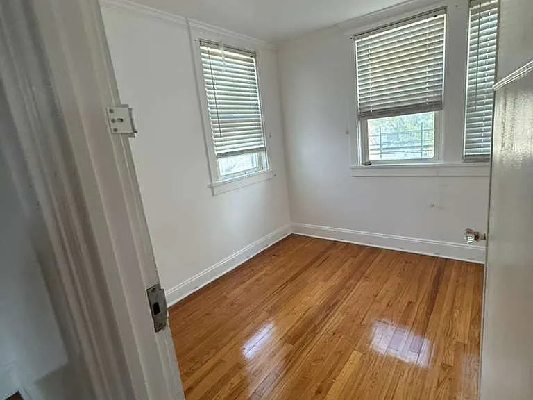 290 Roberts Ave #2 — Photo 3