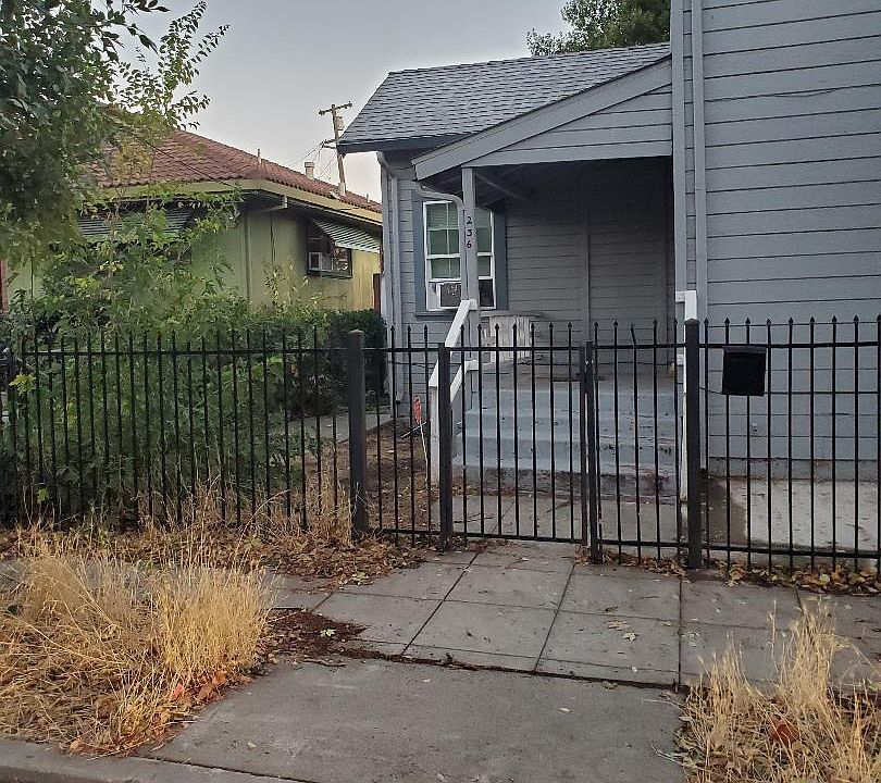 2nd image of 236 W Jefferson St
