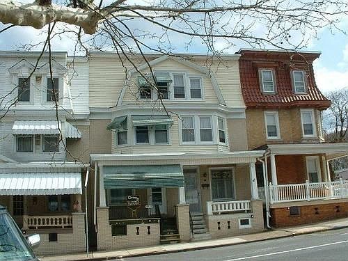 1st image of 347 S Oak St
