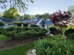 2190 Jordan Ct, Elgin, IL 60123