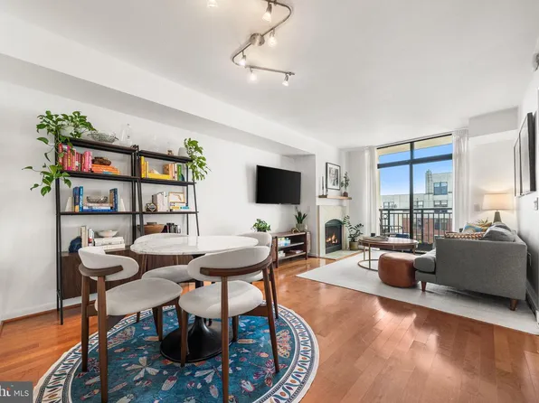 1021 N Garfield St APT 712, Arlington, VA 22201