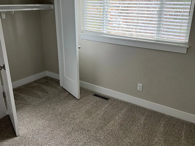 1602 Garfield Ave #4 — Photo 6