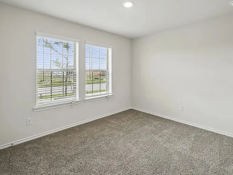 505 Lansdowne Dr — Photo 26