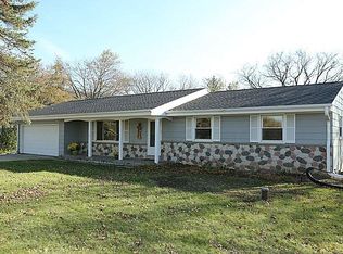 8925 W Mequon Rd, Mequon, WI 53097