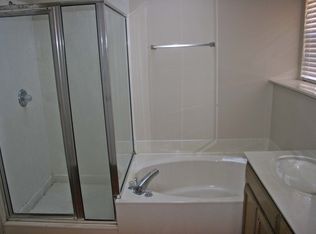 305 Pear Tree Pl, Denton, TX 76207