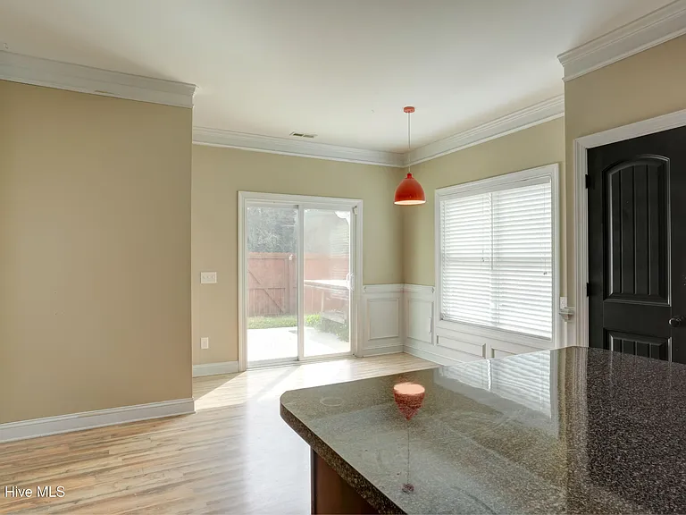200 Marissa Ct — Photo 11