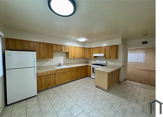 1st image of 3410 School St #3