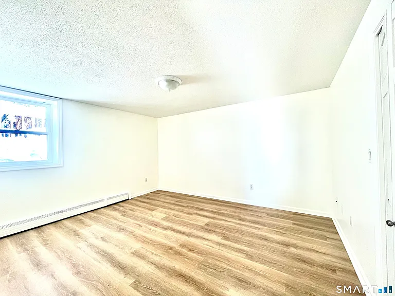 112 Woodbine St #1 — Photo 23