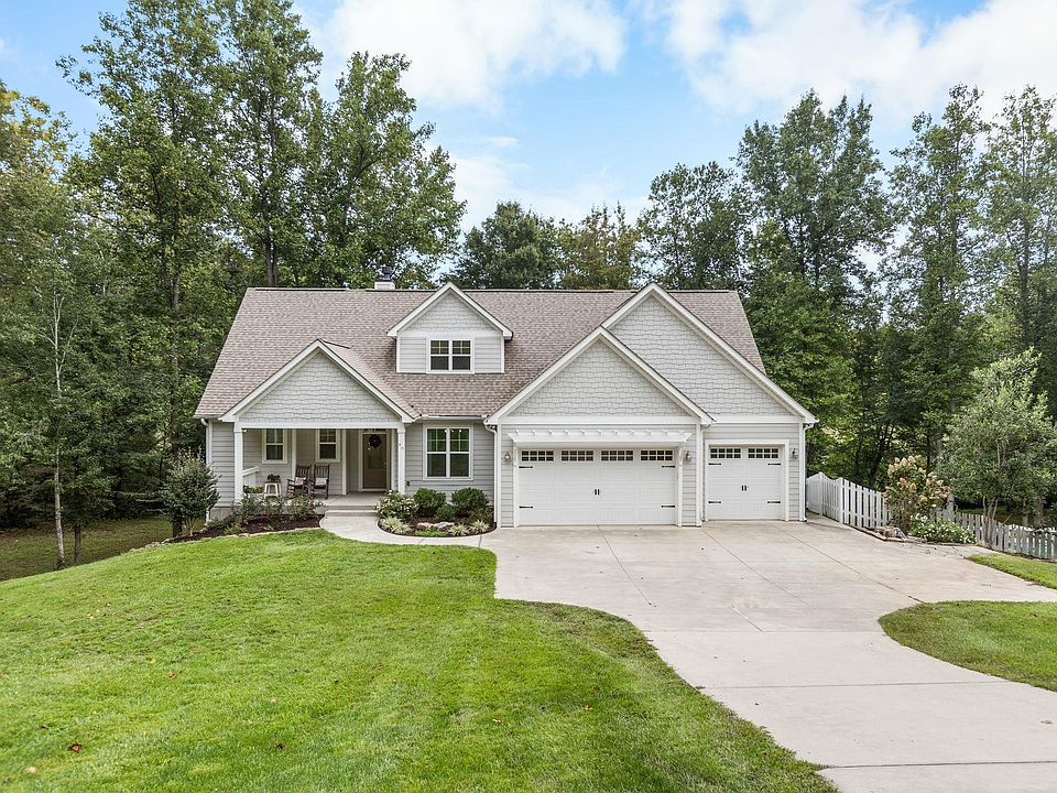 1st image of 40 McCarrell Rd