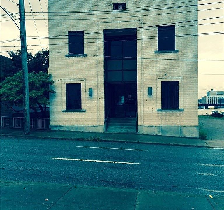 1st image of 214 E 8th St
