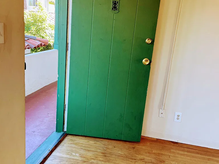 4851 Brighton Ave #K — Photo 8
