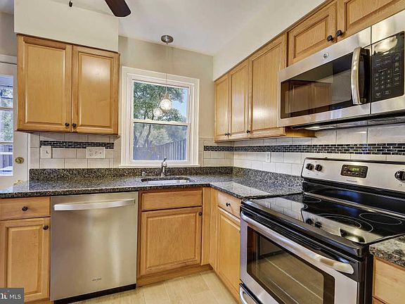 3rd image of 3332 Breckenridge Ct