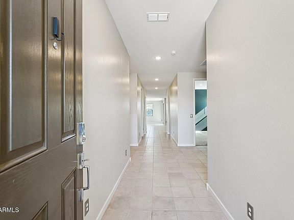 4th image of 17412 W SUNNYSLOPE Lane