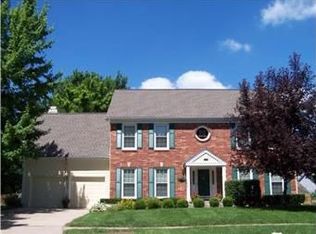 12912 Sherwood St, Leawood, KS 66209