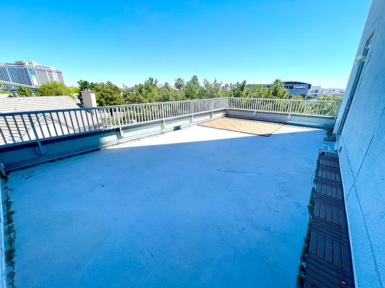 360 E Desert Inn Rd #402 — Photo 25