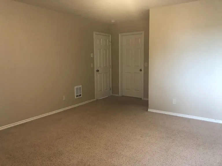 338 E Bellis Fair Pkwy #201 — Photo 9
