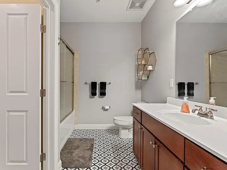 515 W 1st Ave — Photo 25