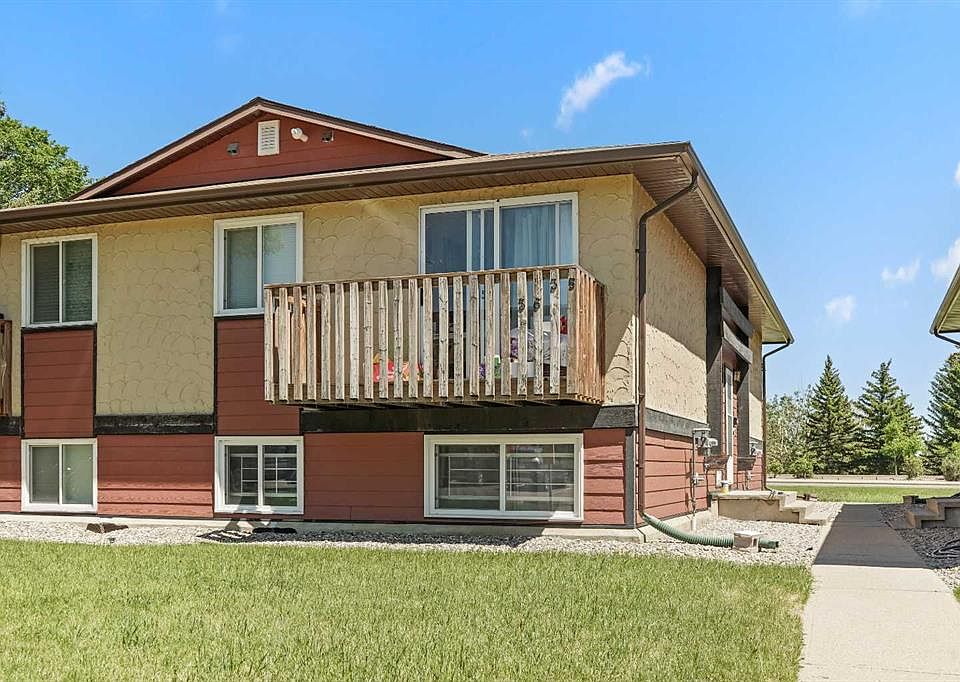 1st image of 5 Acadia Rd W #35