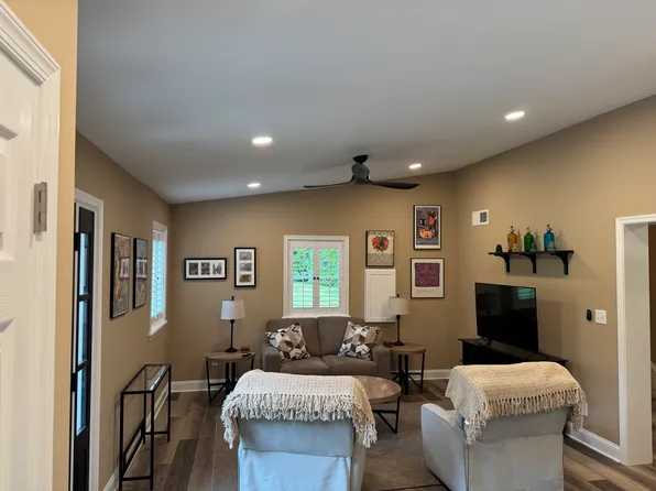 6067 Limestone Rd, Hockessin, DE 19707