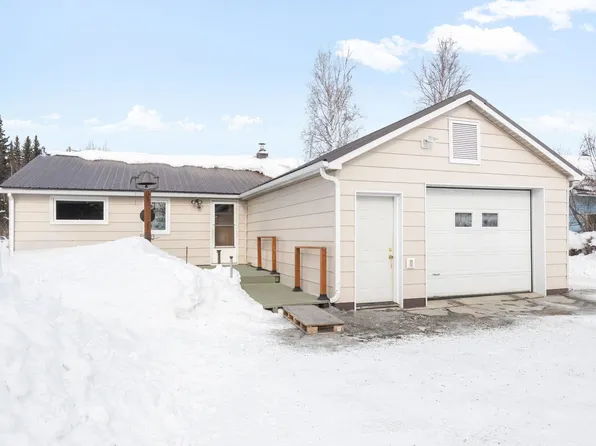 815 Pedro Pl, Fairbanks, AK 99701
