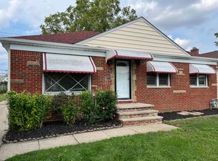 6022 Sunderland Dr, Parma, OH 44129