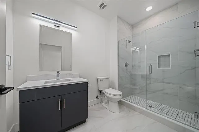 43-45 W 32nd St #406 — Photo 6