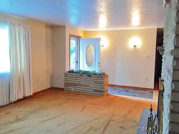 Entry with new exterior door