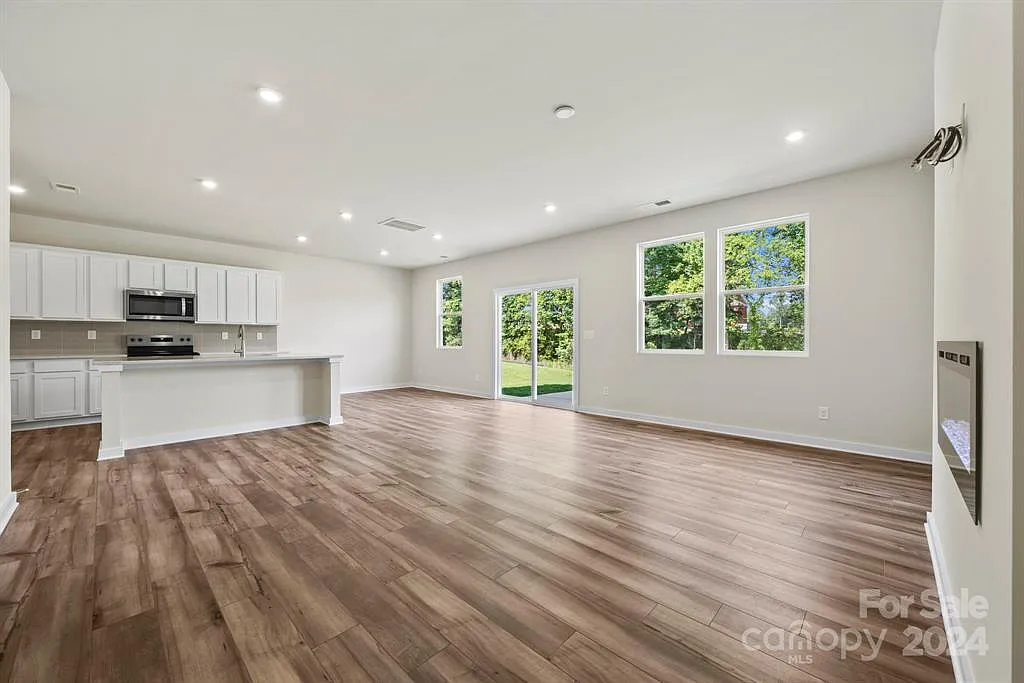 2309 Blue Sky Meadows Dr — Photo 3