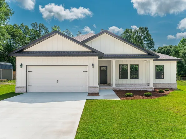 1318 Valley Rd, Crestview, FL 32539