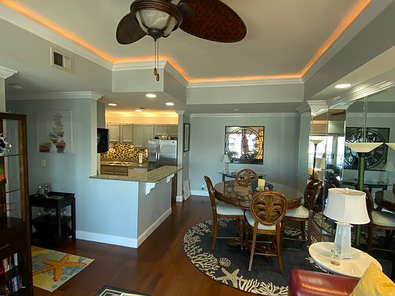 Open concept. Living/dinning/Kitchen with view of the Destin Harbor