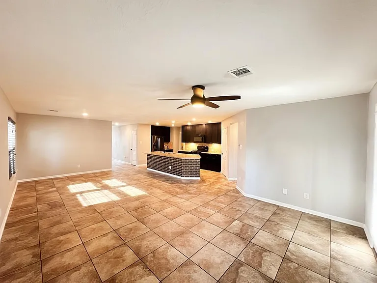 6718 Madison Heights Ct — Photo 7