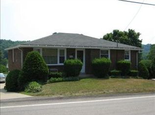 806 Baughman Ave, Jeannette, PA 15644