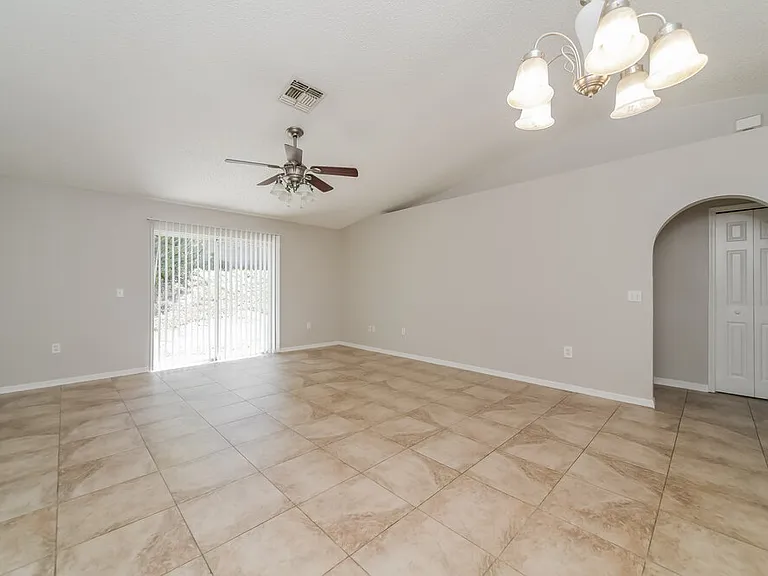 1479 Muir Cir — Photo 5
