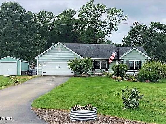 2nd image of 31920 Pawton Ln