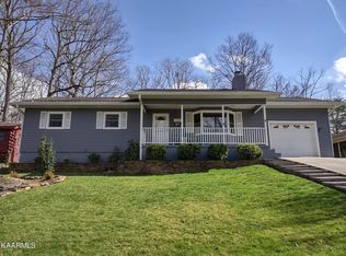 150 Lakeshire Dr, Crossville, TN 38558