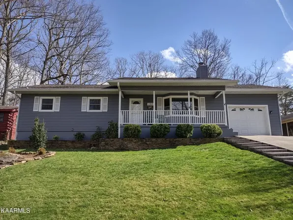 150 Lakeshire Dr, Crossville, TN 38558