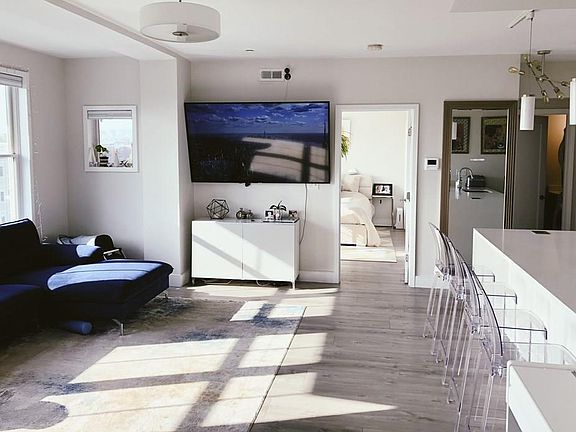 2nd image of 70 Bremen St #Penthouse