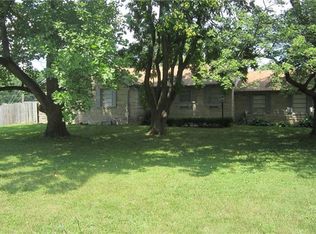 5240 Ashbourne Ln, Indianapolis, IN 46226