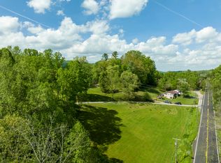 N Main Ave, Erwin, TN 37650