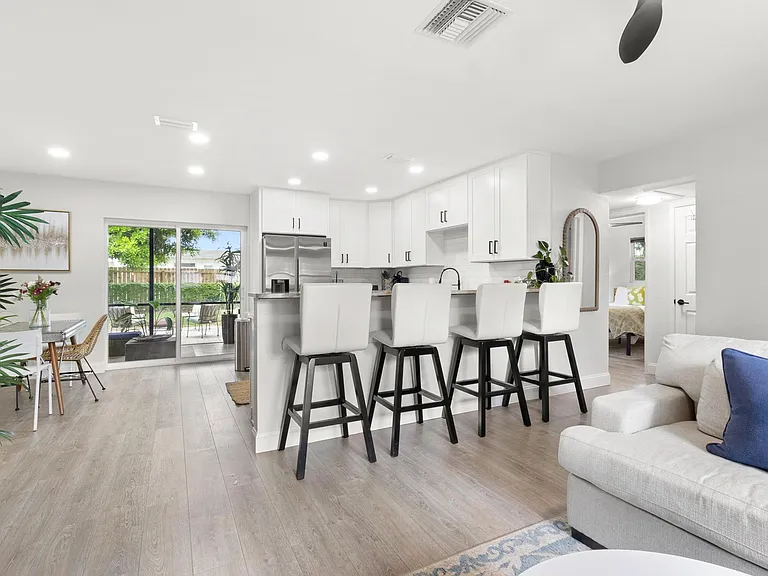 5612 Cirimoya Ln — Photo 2