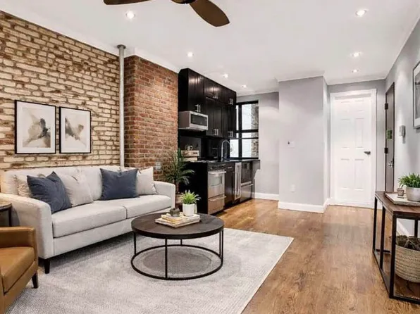 438 West 52nd Street image 1 of 7