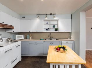 1524 Richmond Dr NE, Albuquerque, NM 87106