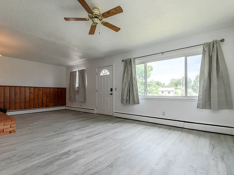 229 E Fairmont Blvd — Photo 8