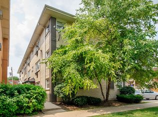 33 Rockford Ave APT 2CE, Forest Park, IL 60130