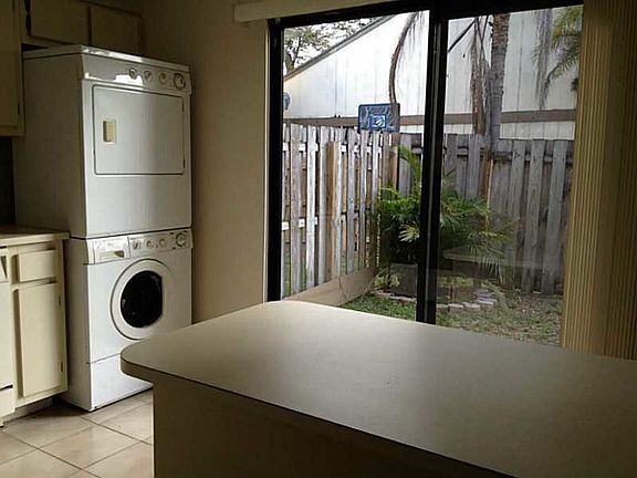3rd image of 21115 NE 4th Ct