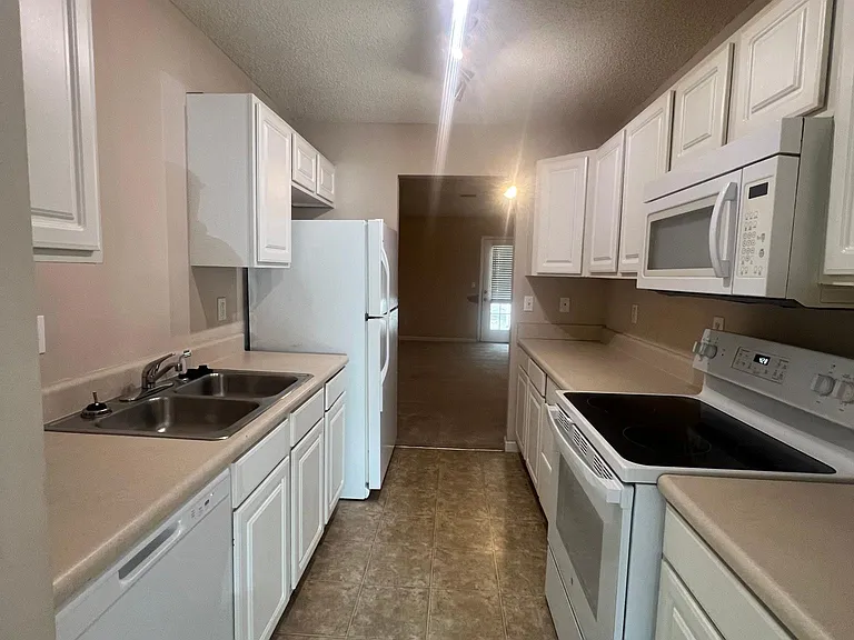 7955 Vermont Rd — Photo 4
