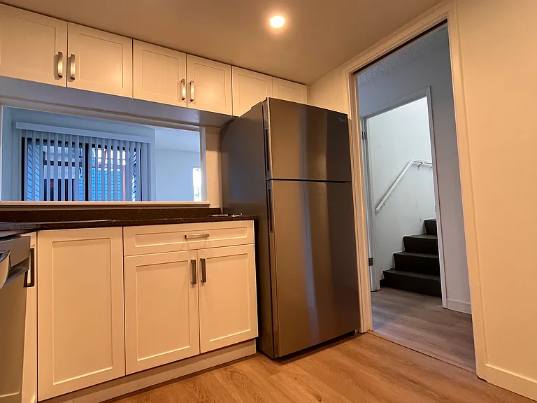2225 Triumph St #416 — Photo 11