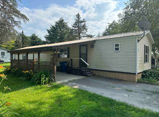 10 Mulberry Ln, White Riv Jct, VT 05001